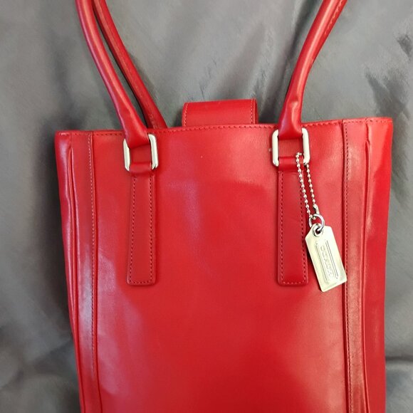 ❤️Vintage COACH #9422 Bonnies Legacy Red Leather Bucket Tote +FOB - Picture 2 of 8